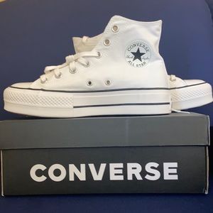 NEW Women’s White Platform High top Converse